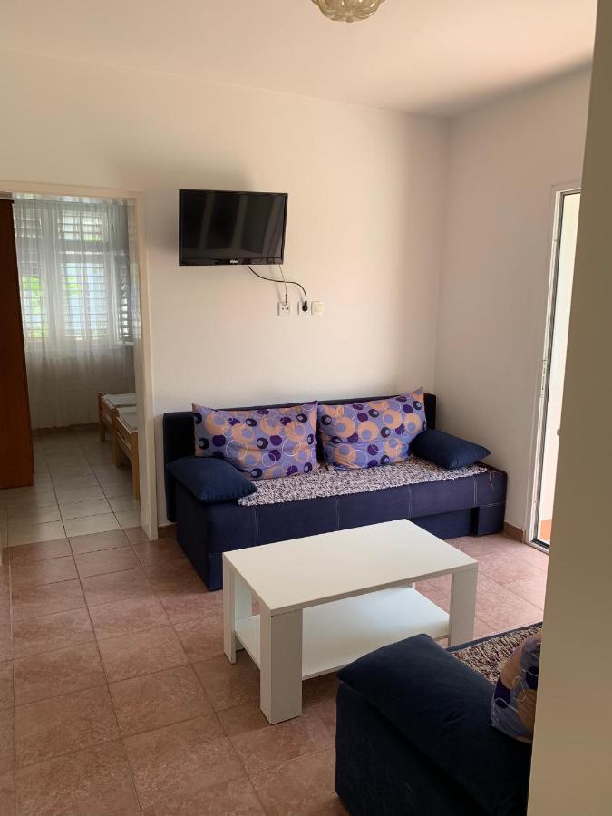 טיווט Anita Guest House מראה חיצוני תמונה