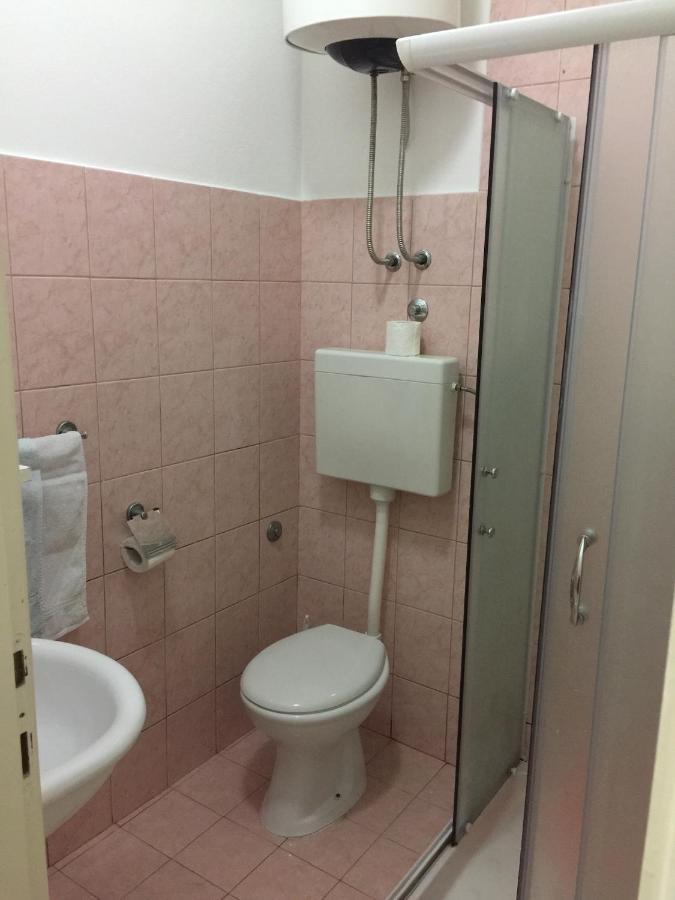 טיווט Anita Guest House מראה חיצוני תמונה