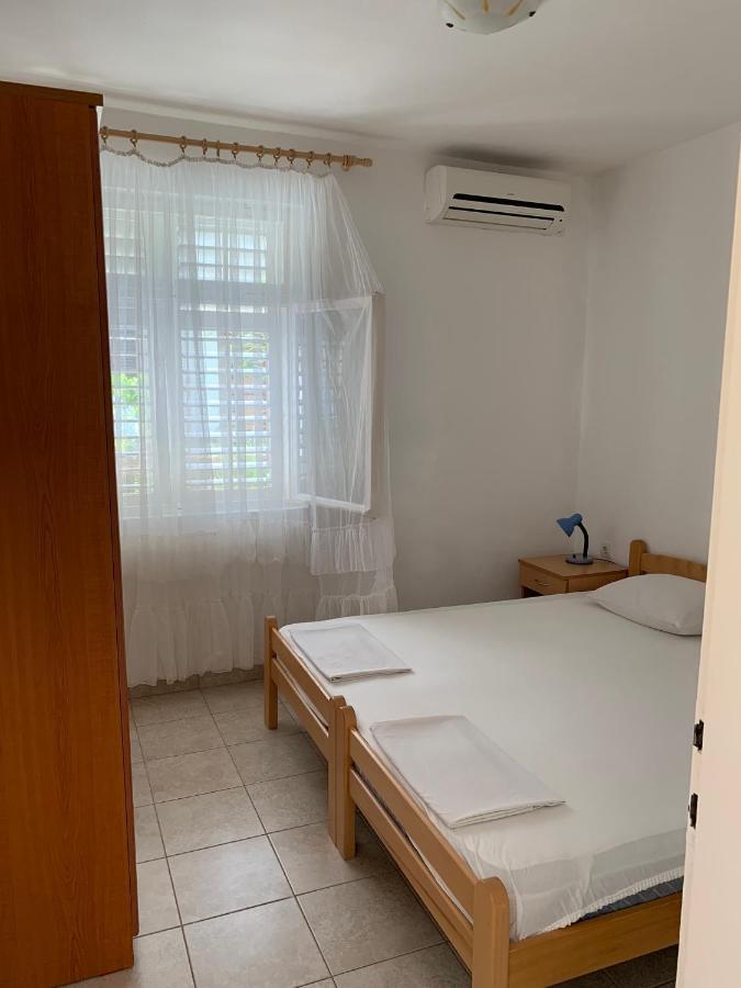 טיווט Anita Guest House מראה חיצוני תמונה