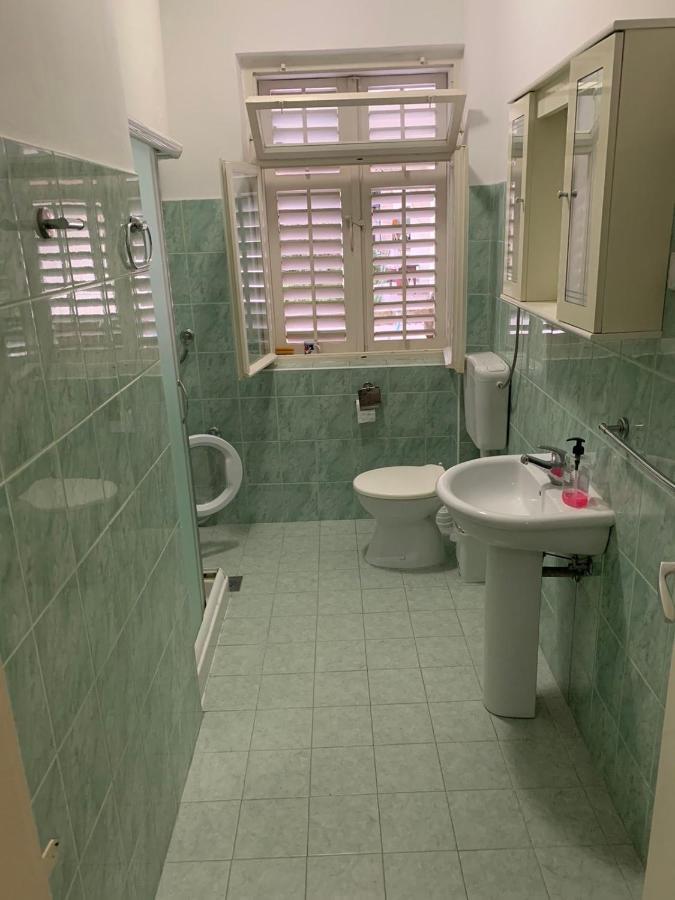 טיווט Anita Guest House מראה חיצוני תמונה