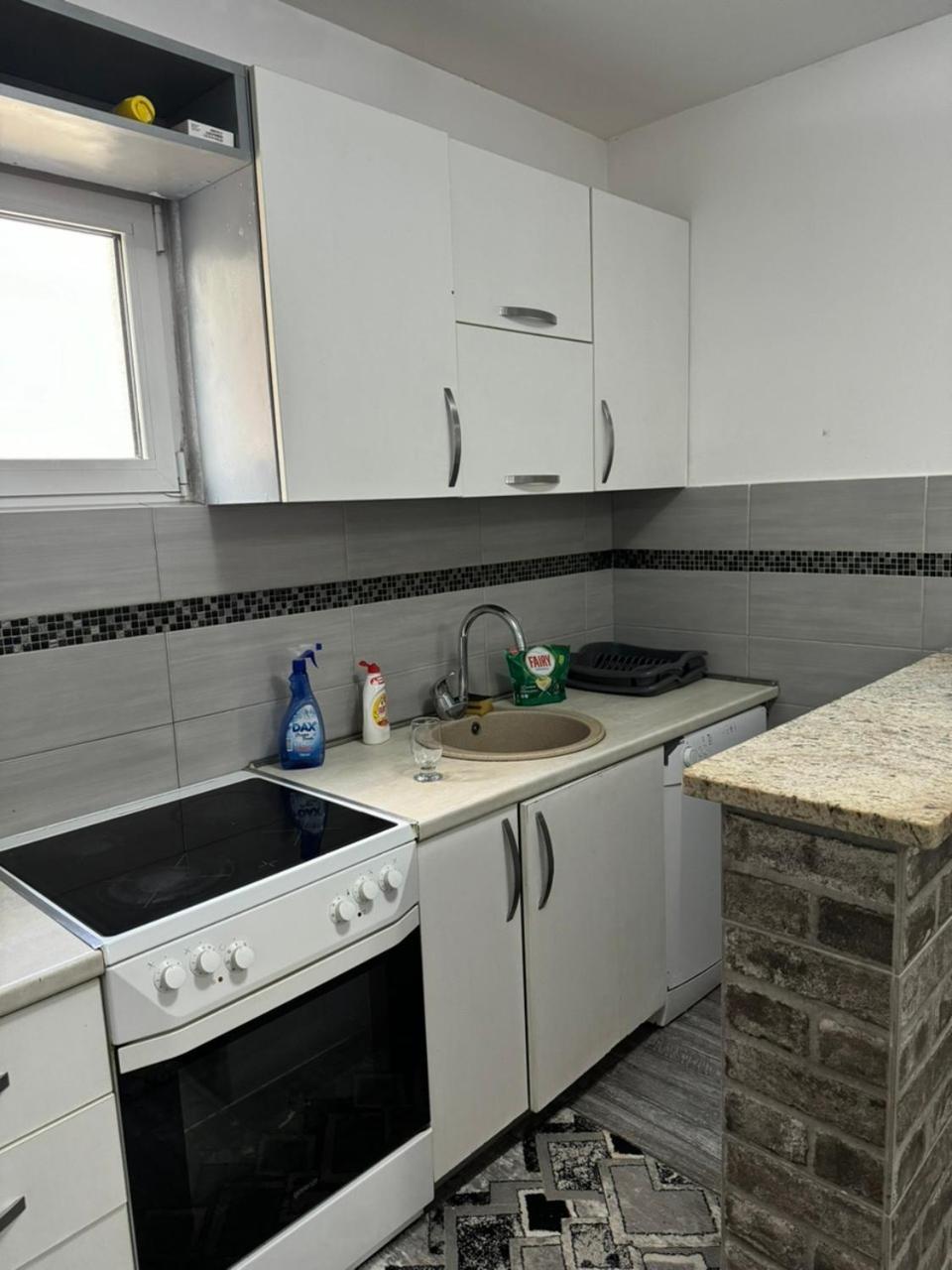 טיווט Anita Guest House מראה חיצוני תמונה