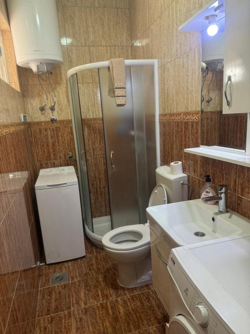 טיווט Anita Guest House מראה חיצוני תמונה